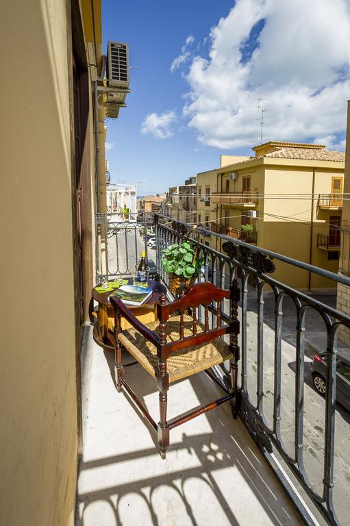 Agli Affreschi Hotel Castellammare del Golfo Kültér fotó