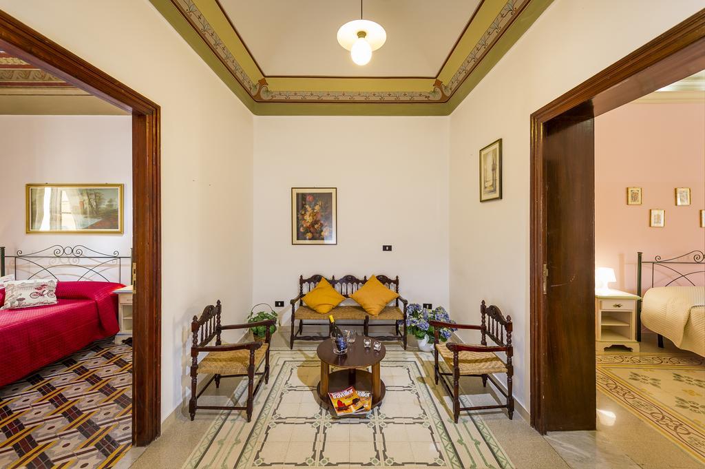 Agli Affreschi Hotel Castellammare del Golfo Kültér fotó